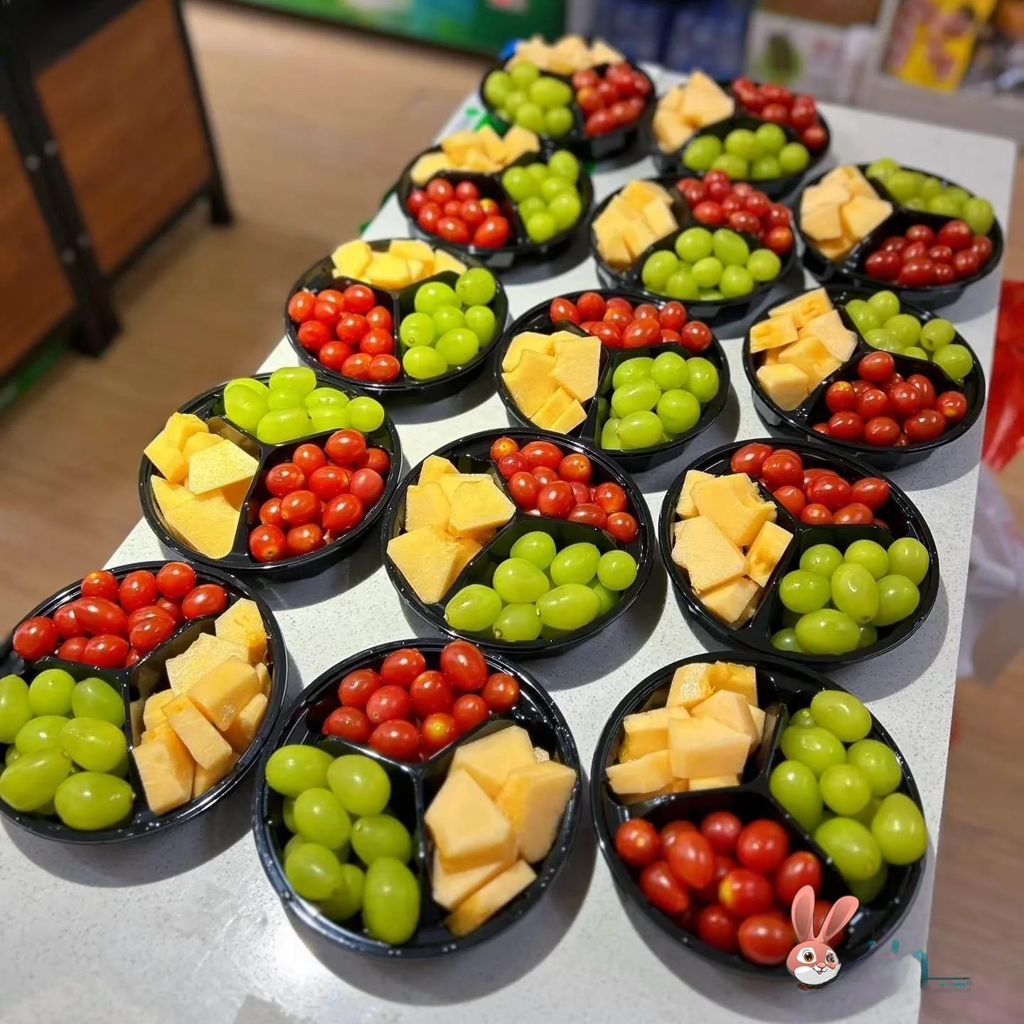 

Прозрачная одноразовая коробка для нарезанных фруктов, контейнер для фруктов на вынос, круглая секционная тарелка для фруктов, упаковка из ПВХ