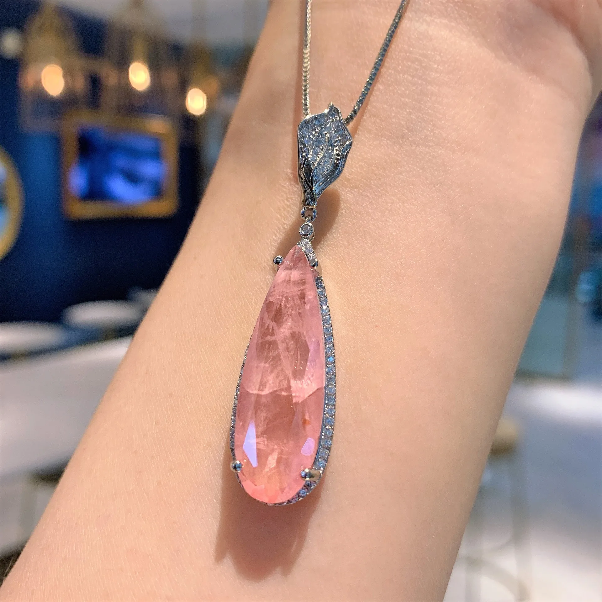 

Ювелирные изделия Параиба Морганит Розовые серьги Подвеска Комплект ювелирных изделий Серьги Основной камень 10*30