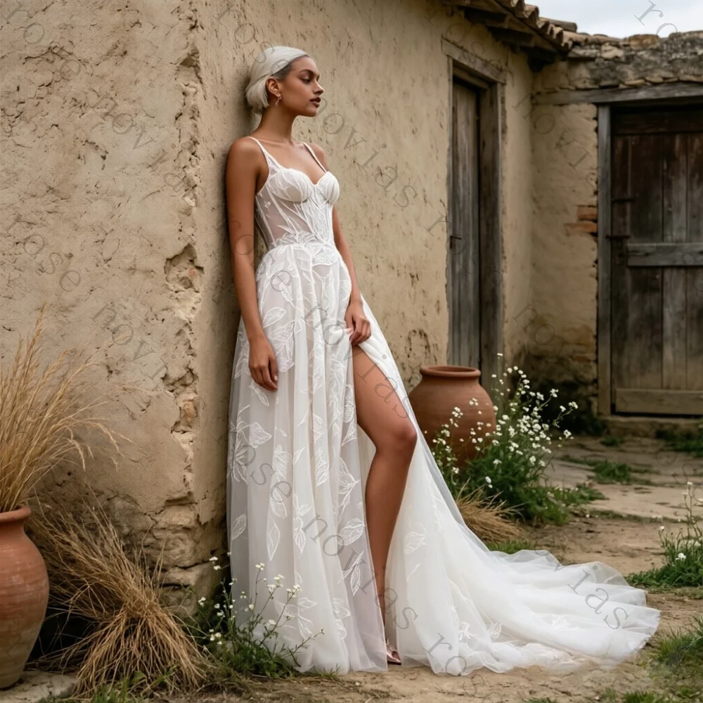 Customized Butterfly Embroidery Wedding Dress High Slit A Line Spaghetti Strap Bridal Gowns Romantic Floor Length Court Train