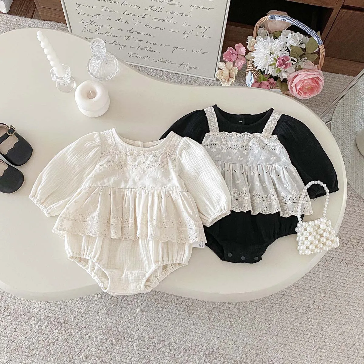 Baby Girl's Spring Autumn New Style Cotton Yarn Long Sleeved Fake Two-piece Fart Clothes Baby Stylish Lace Lace Lace Jumpsuit