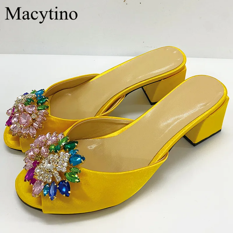 Gem Decoration Flower Design Ladies High Heel Slippers Round Toe Chunky Heel Low Heel Slippers Fashion Party Slippers