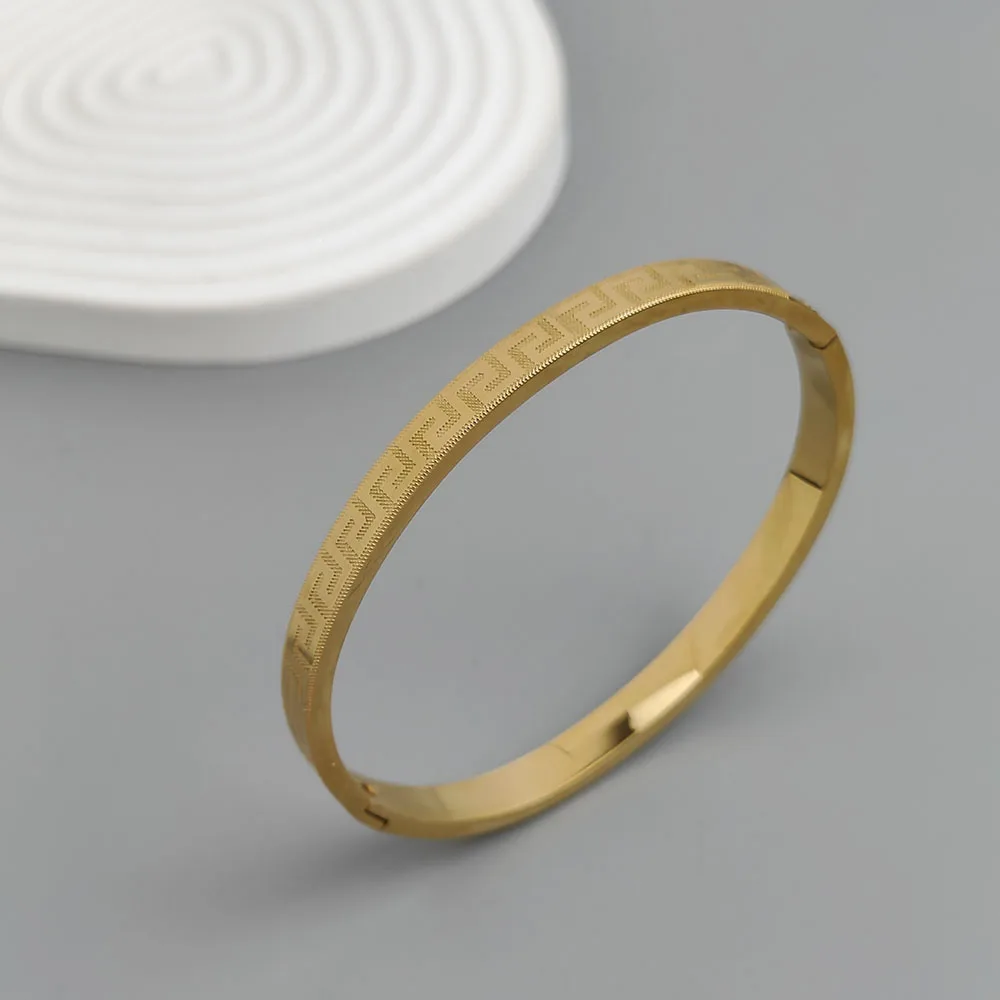 Simple Great Wall Pattern Frosted O-shaped Stainless Steel Women's Bracelet, Waterproof and Non-rust Band, Wearing for Couples