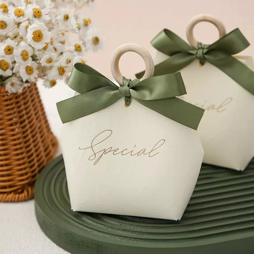 

Creative Wedding Favors Bag with Wooden Ring Ribbon Box, Candy Gift Packaging Boxes, Birthday Party Decorations