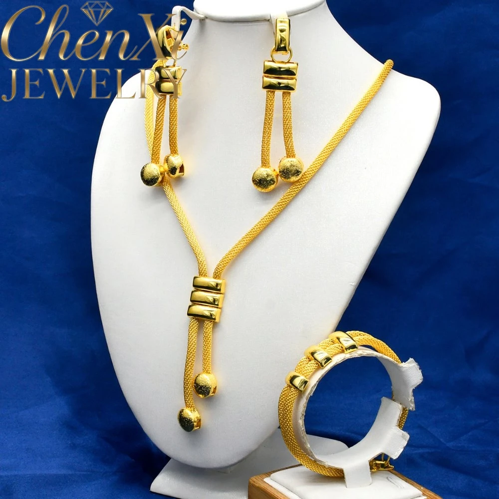 Alluvial Gold Three-Dimensional Hollow-Out Flower Necklace Elegant Charms Standout Piece High-End Keepsake Exquisite Luxury Gift