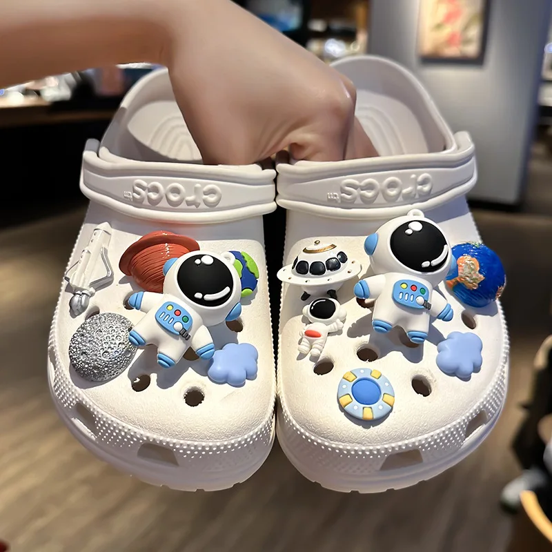 Cartoon Planetary astronauts Shoe charms DIY 3D stere Shoe Flower Decorative Buckles Detachable Shoe Accessories Children gift