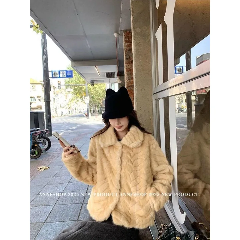 Women Lapel Faux Fur Coat Short Plush Warm Old Money Style Winter Outerwear