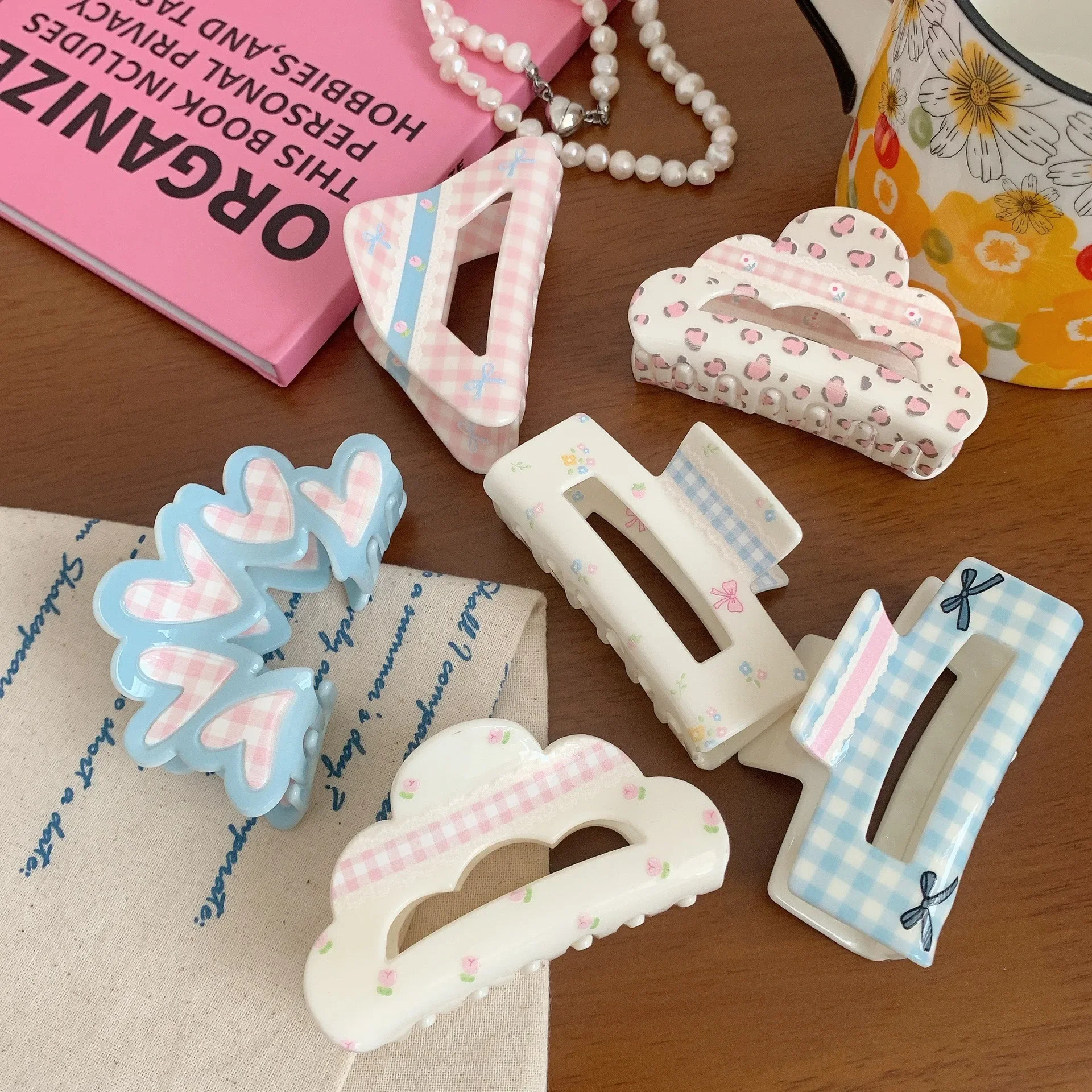 New Sweet Cream Floral Plaid Bow Hair Claw Clip Acrylic Heart Crab Hair Clips Shark for Woman Girls Hairpin Hair Accessories