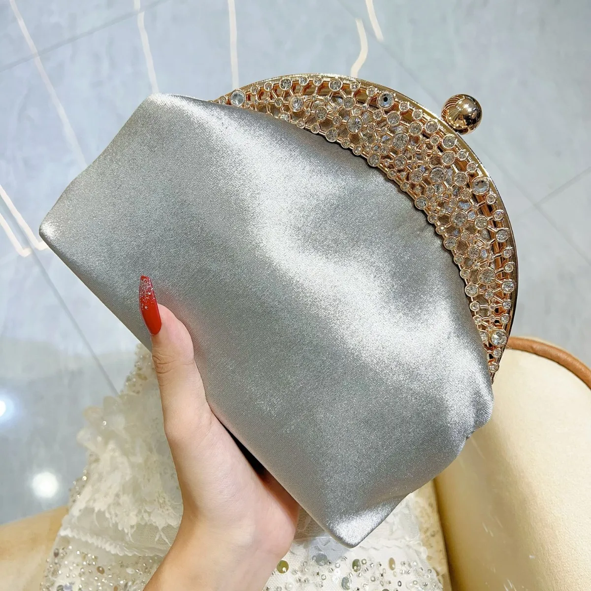 New Diamond Inlay Velvet Evening Bag For Wome Vintage Fashion Silver Black White Small Clutch Handbag Females Party Shoulder Bag