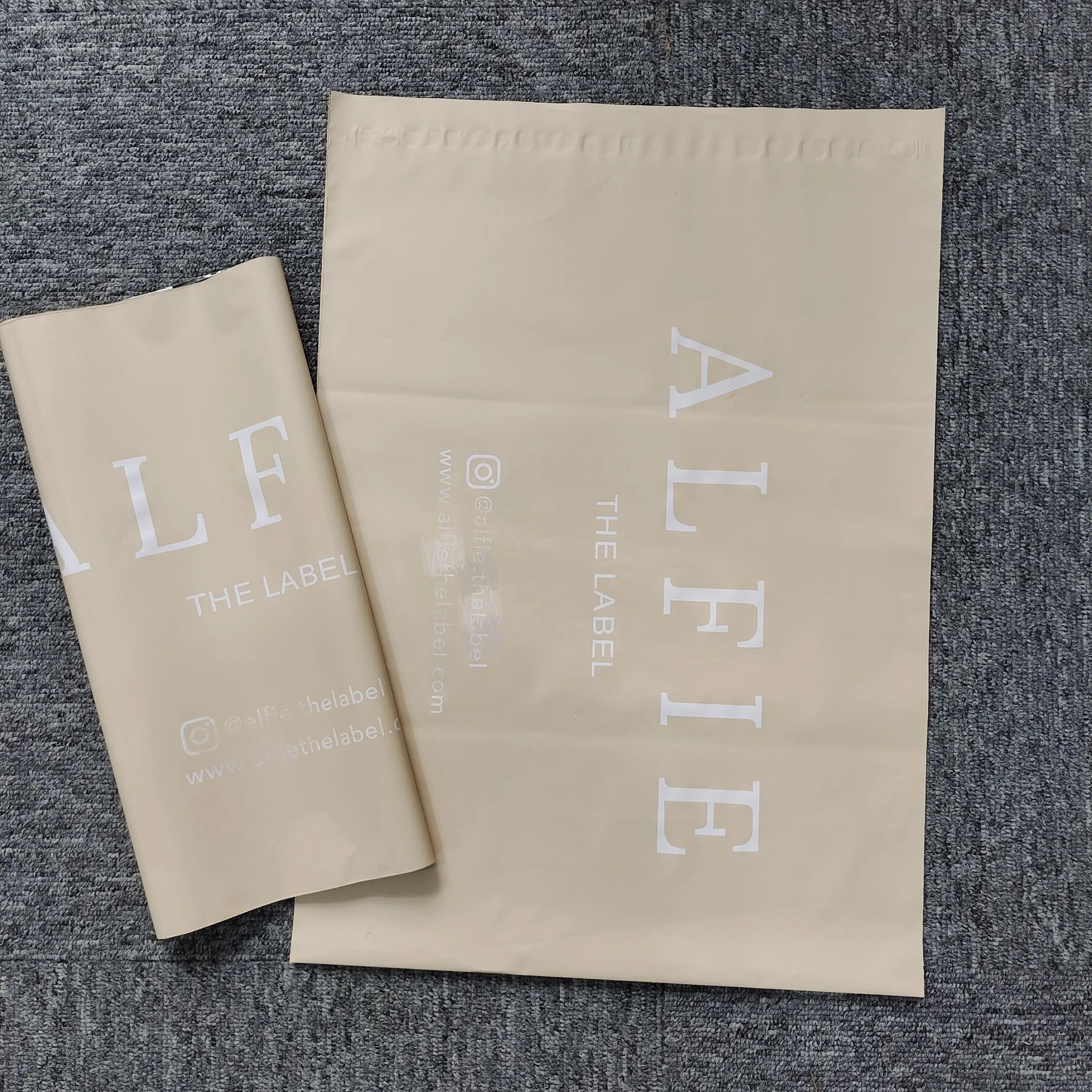 Bolsas de correo biodegradables, poly mailers shipping, nude matte, custom poly shipping