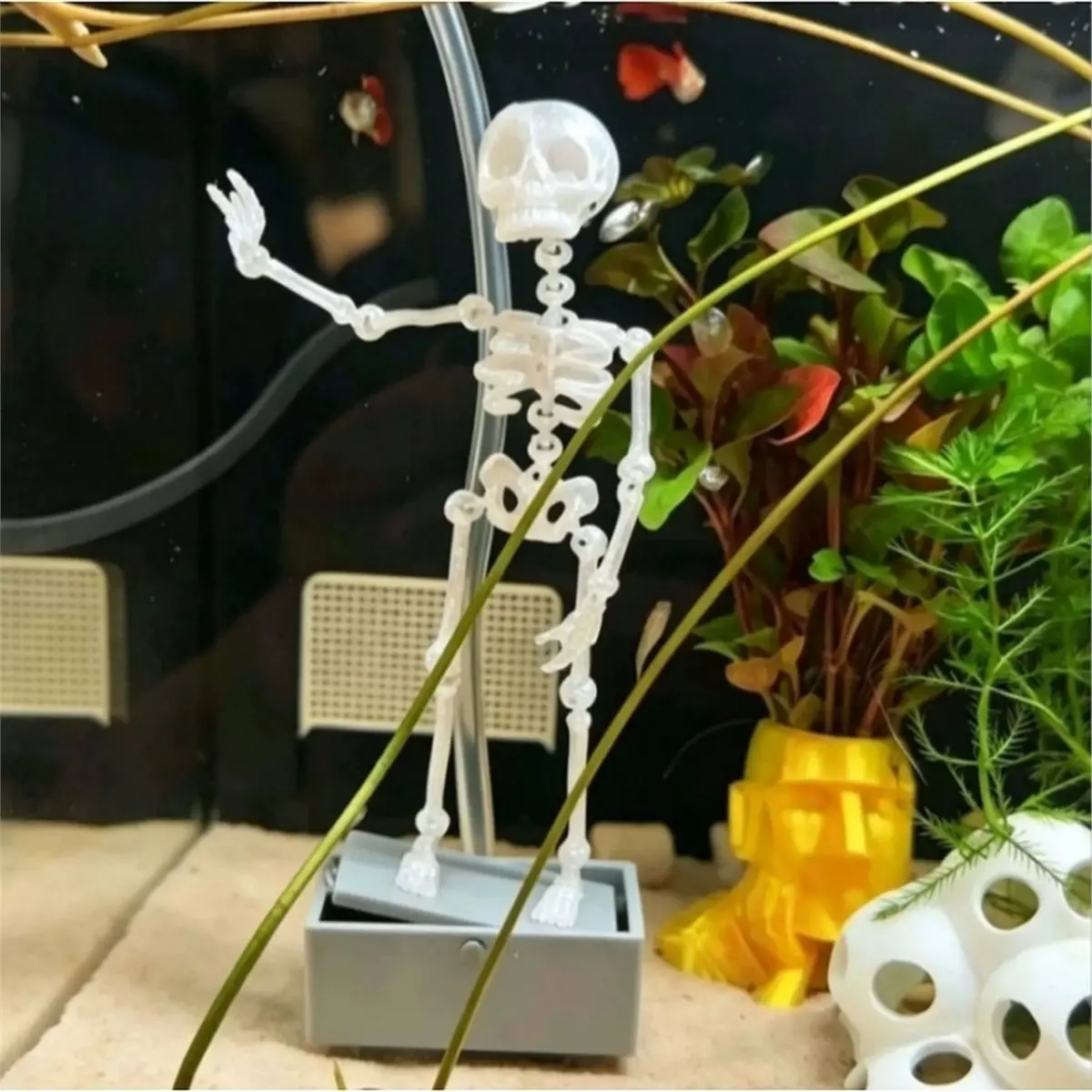 3D Printed Dancing Skeleton Aquarium Bubbler Plastic Fish Tank Dance Skull Ornament Gothic Air Driven Black