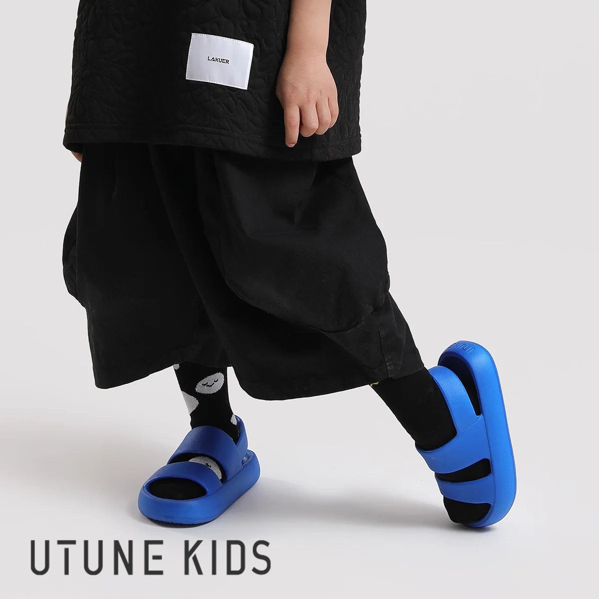 UTUNE Child Summer Sandals EVA Eco-friendly Footwear Soft Light Kids Shoes 4 to 10 Years Girls Boy Casual Beach Outside Sandals