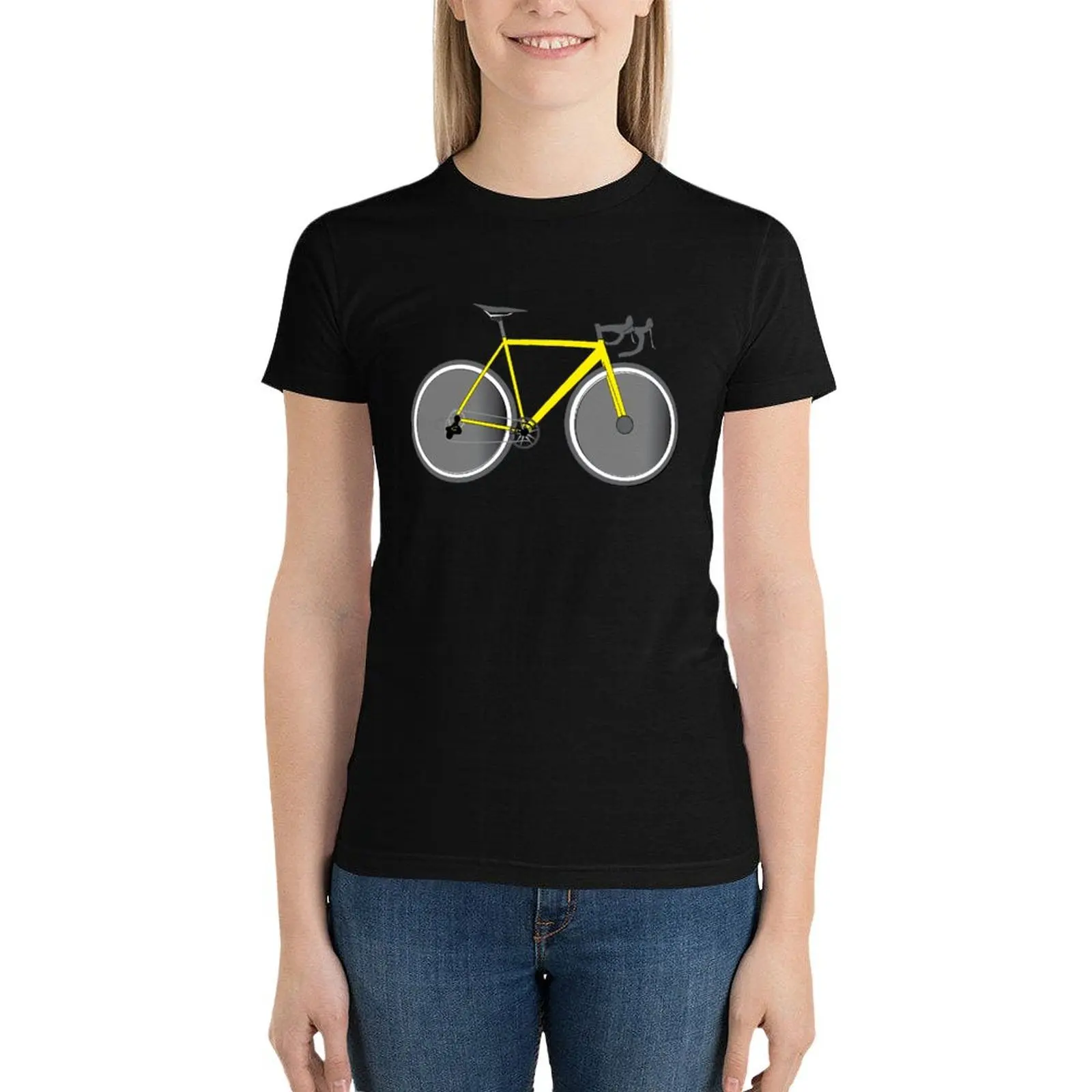 Bicicleta de carreras amarilla en negro, ¡perfecta! Camiseta kawaii para mujer, ropa de anime, moda coreana