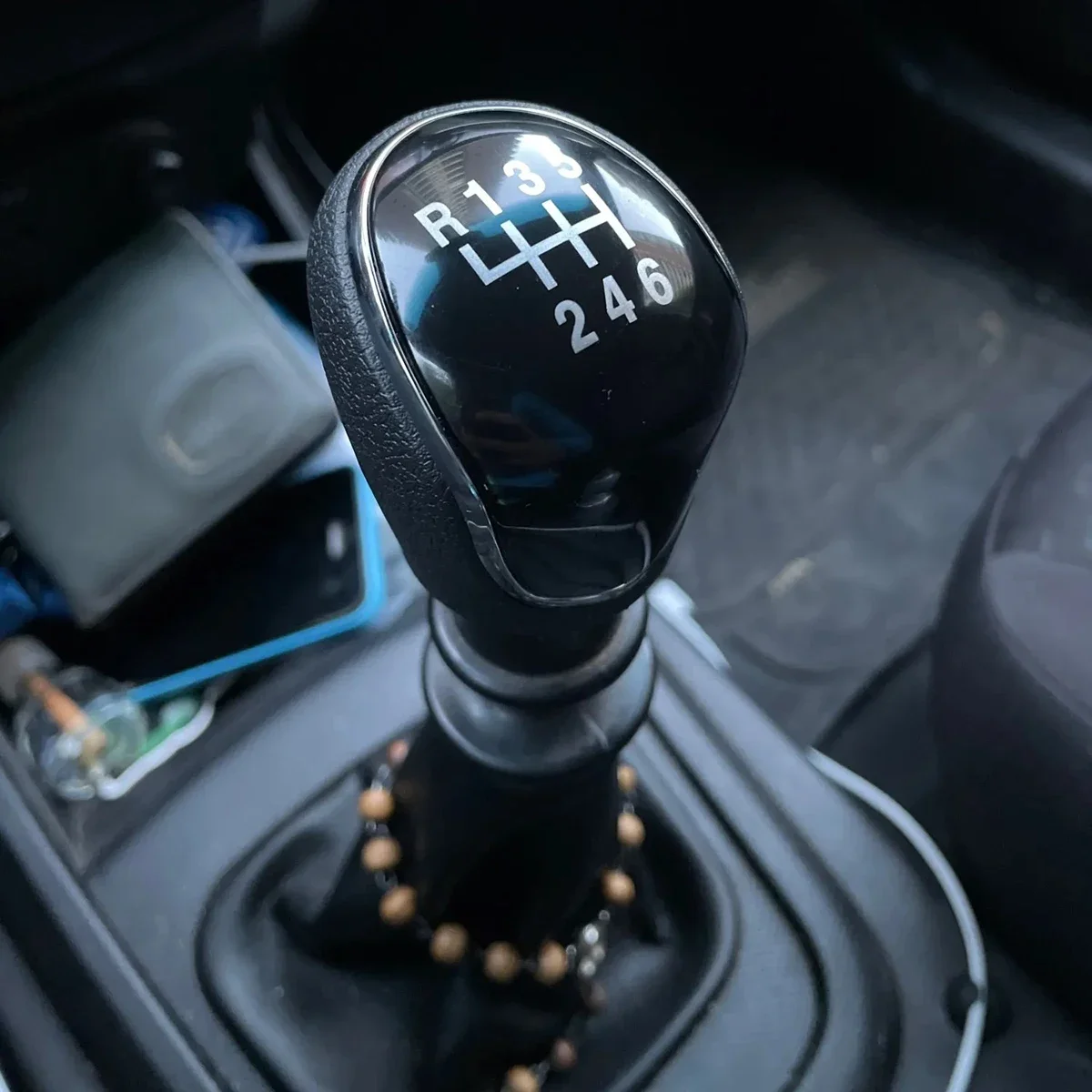 For Mitsubishi Outlander II 6SP +R MT Gear Shift Knob Stick Shifter Lever Pen Arm transmission Headball Accessories 2006-2012