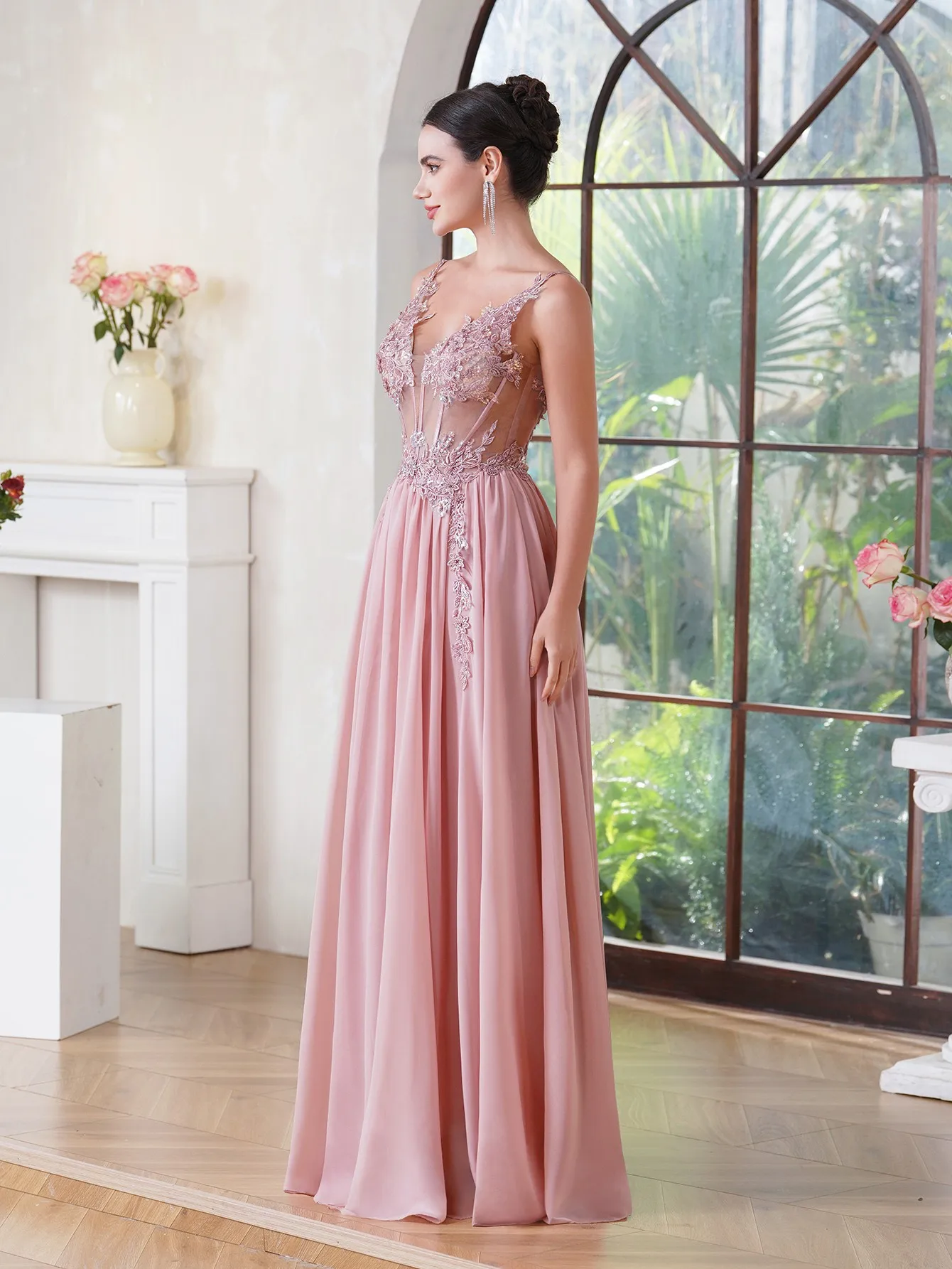 Popular Elegant Prom Dresses 2024 V Neck Beaded Appliques Illusion Spaghetti Strap Evening Gowns Formal Party Vestido De Gala