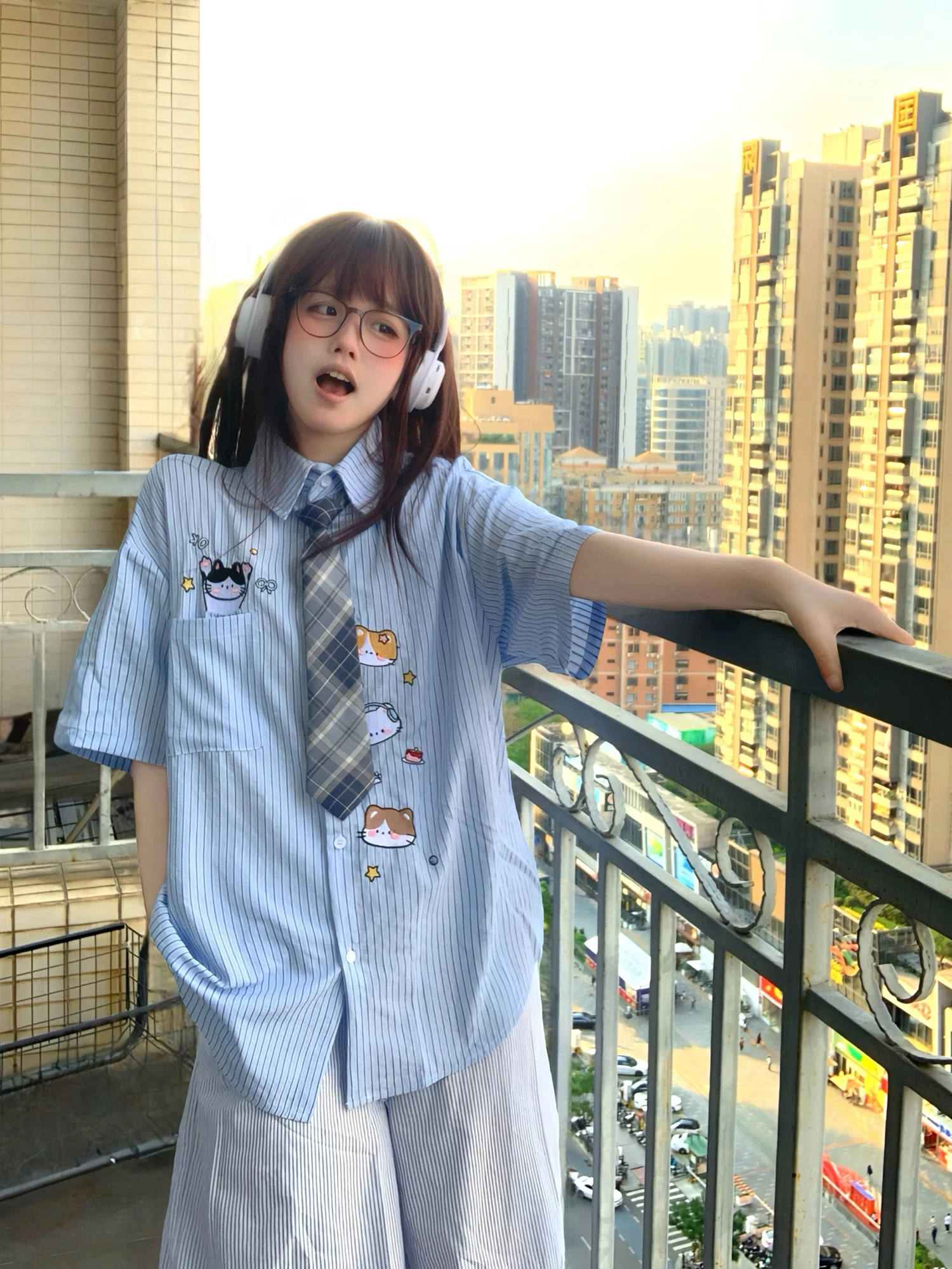 

Рубашка женская свободного кроя в японском стиле с коротким рукавом и полосками, модная, для пар, летняя новинка 2026 года