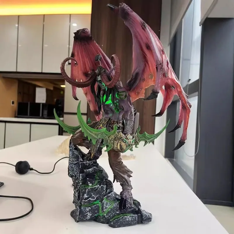 

In-Stock 35cm World Of Warcraft Demon Hunter Illidan Action Figure High Quality Model Toy National Version Collectible Item