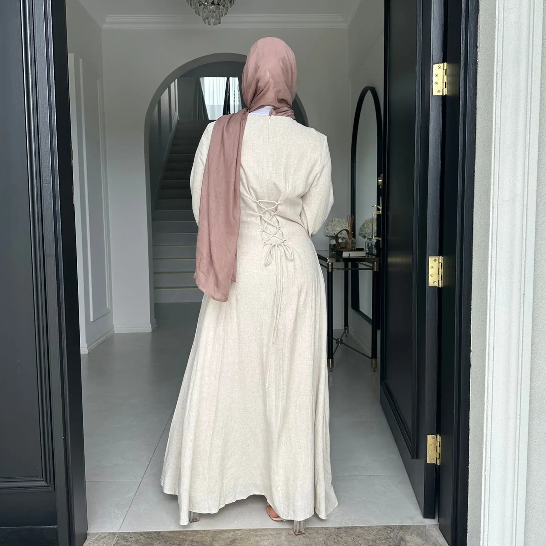 2025 Nieuwe Moslim Jurk voor Vrouwen Dubai Turkije Abaya Effen Kleur Terug Riem Aanpassing Jurken Islam Bescheiden Gewaad Islamitische Kleding