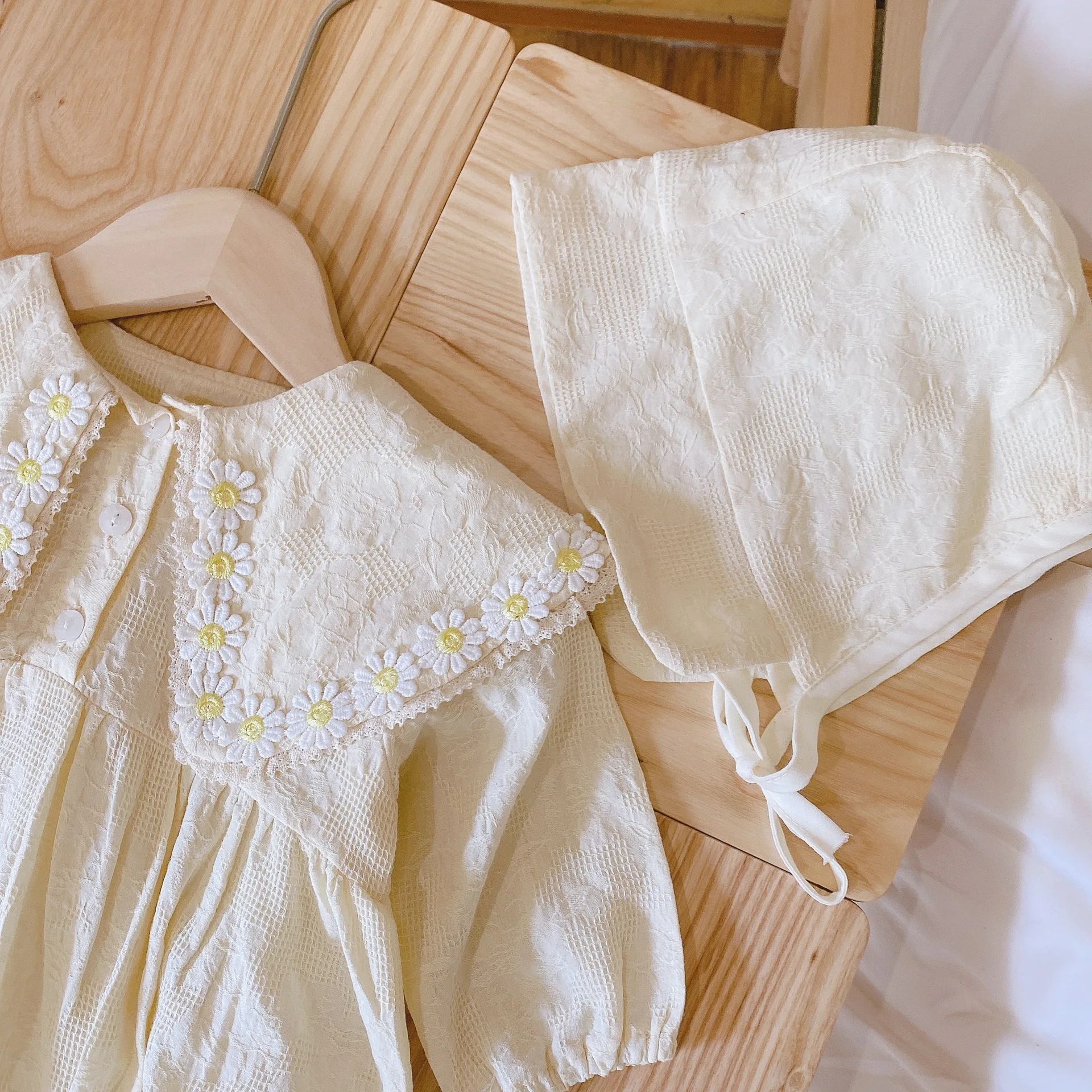 Barboteuse pour Bébé de 0 à 2 Ans, Vêtements de Printemps et d'Automne, Onesie pour Nouveau-Né, à la Mode, Solide, avec Motif de Fleurs de Princesse