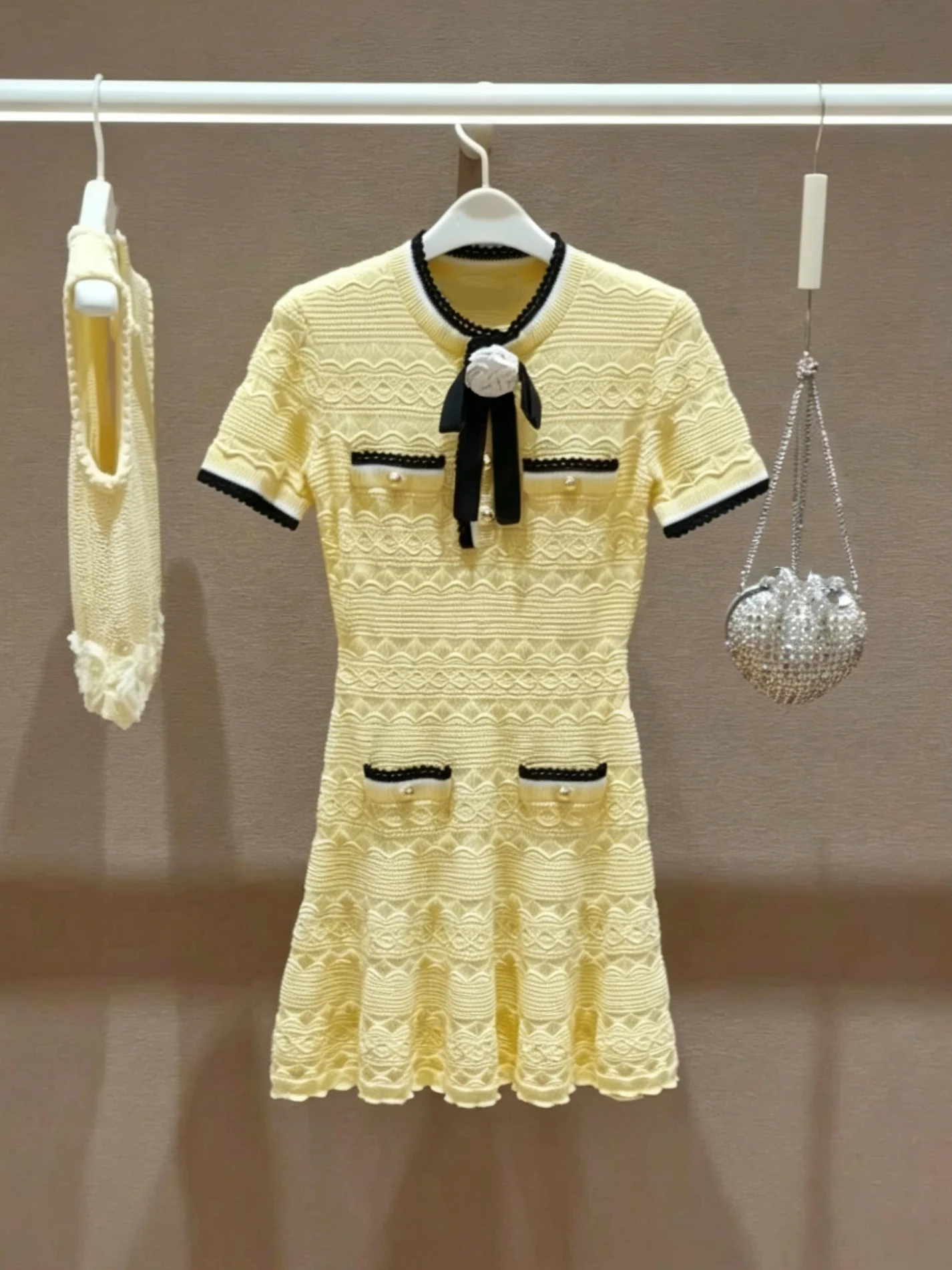 

Summer Beautiful Knitted Dress Women's Art Student Bright Match Millionaire Feeling Slimming A-Line Skirt City Commuting Date...