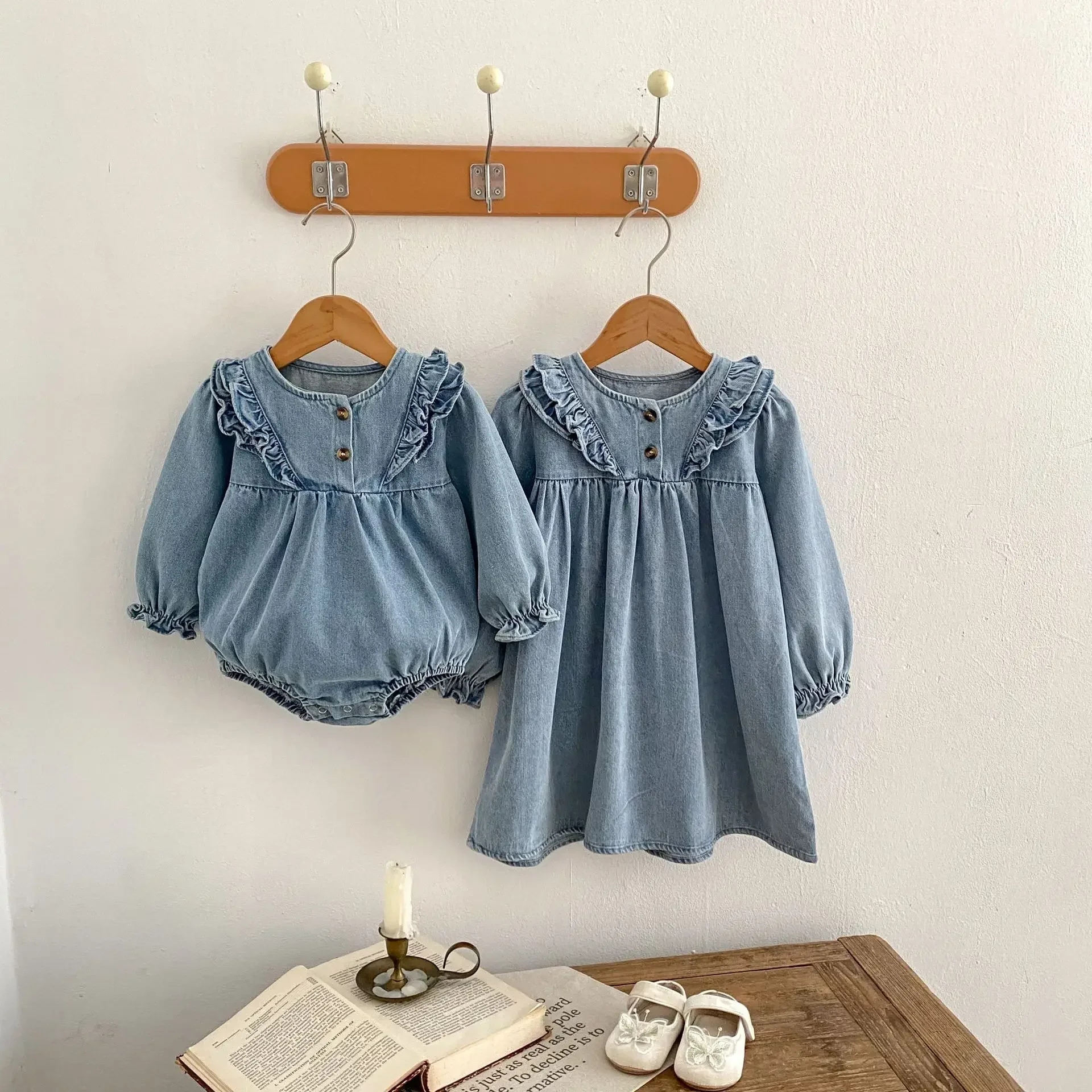 Girls Denim Dress 2024 Autumn New Toddlers Baby Girls Long Sleeve Lace Denim Rompers