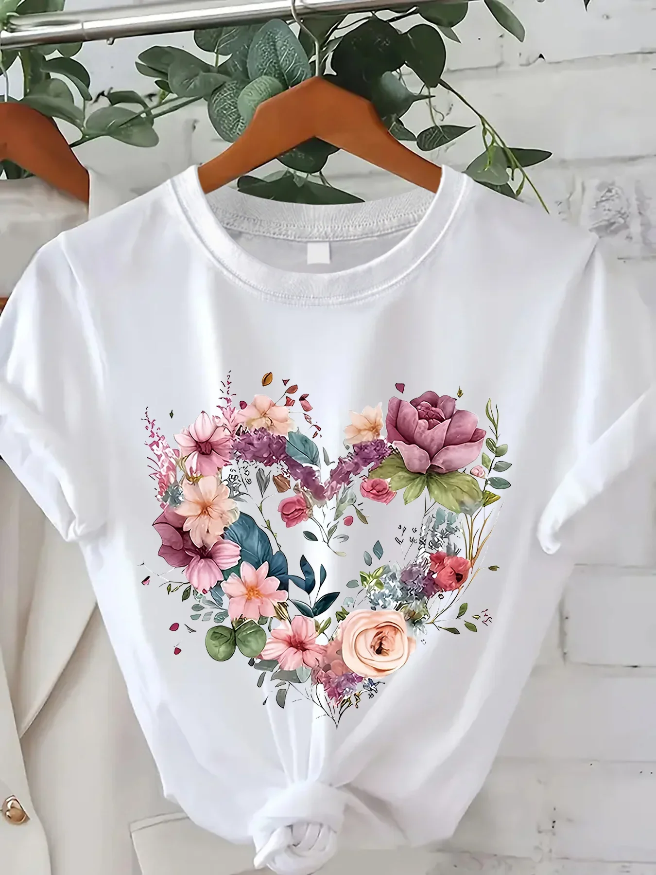 الأبيض منقوشة جولة الرقبة تي شيرت المرأة Harajuku قصيرة الأكمام عارضة المرأة تي شيرت الملابس الشارع قمم الملابس الجمالية