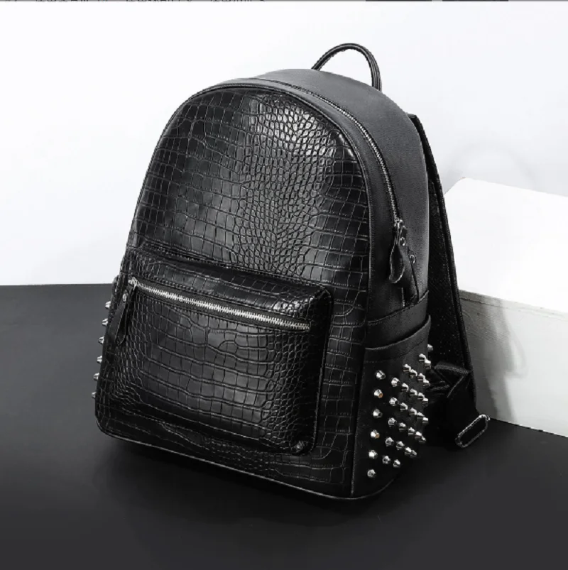 New Fashion Luxury Rivet High Quality Leather Travel Backpacks Men Women's Large Capacity Shoulder Bags Notebook School Bag
