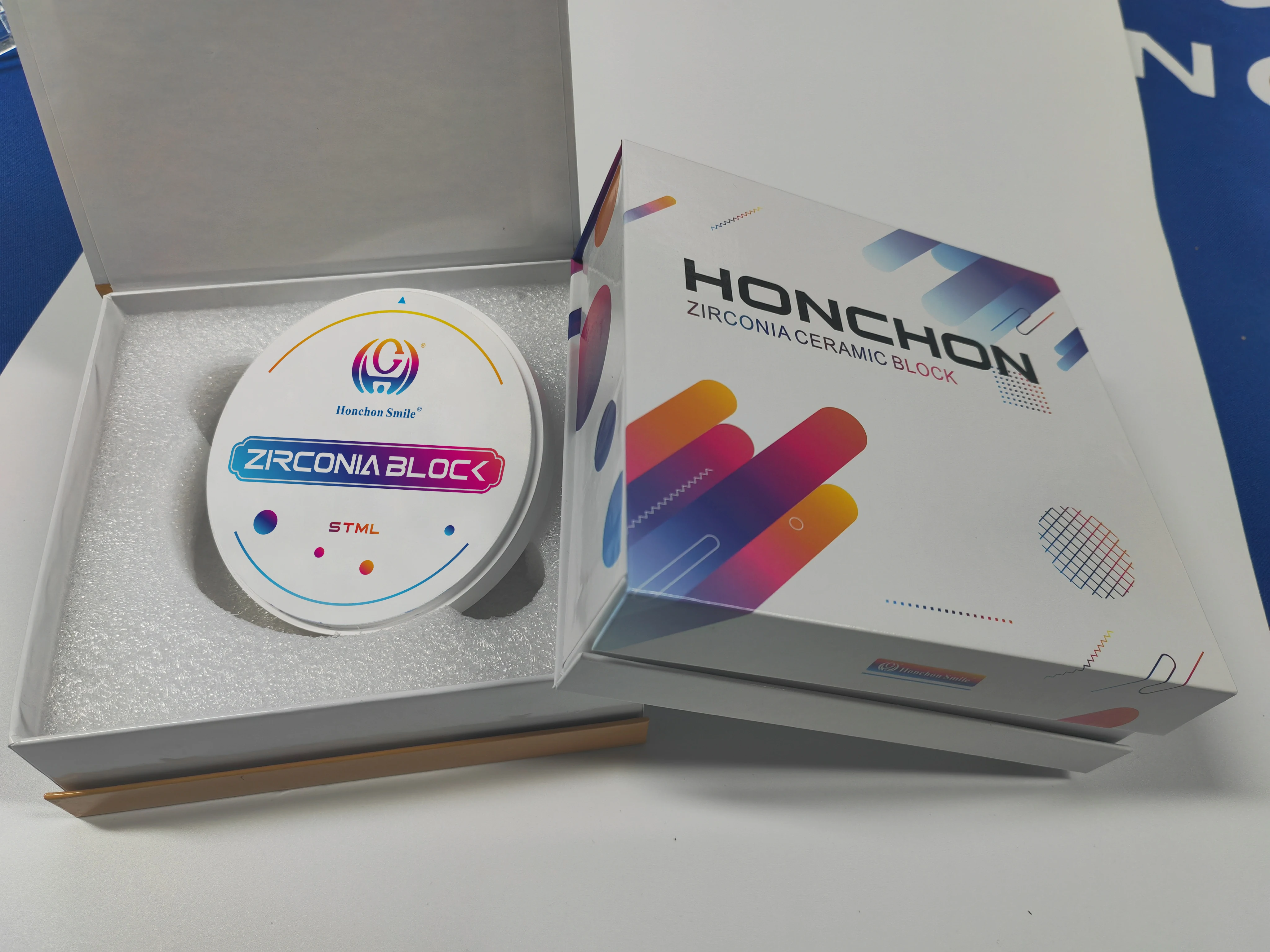 Honchon-الأسنان متعدد الطبقات زركونيا كتلة ، زركونيا فارغة ، STML ، سوبر ترانس ، زركونيا كتلة ، فيتا ، 16 ظلال ، 98 مللي متر