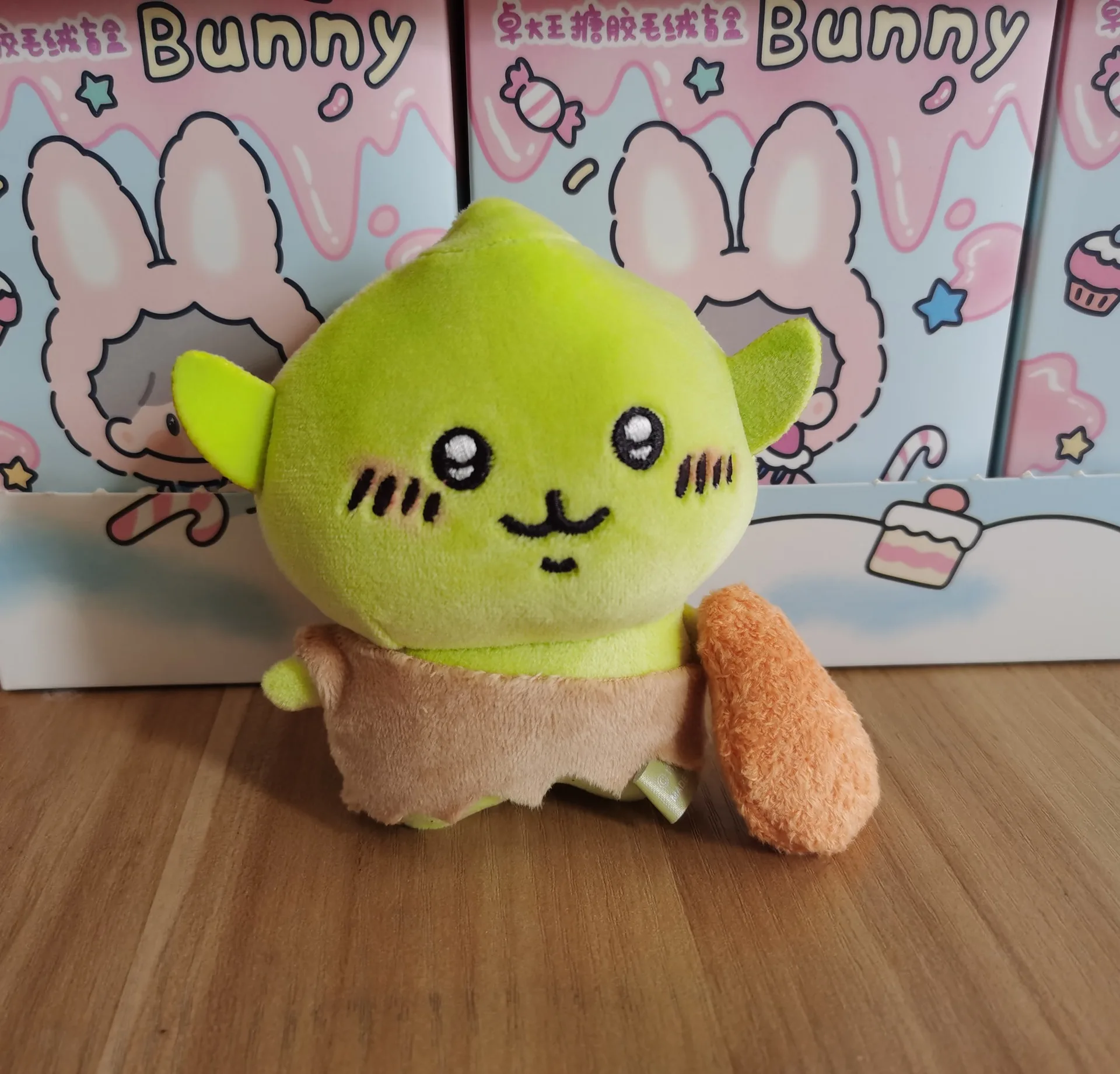 Neuer Yiji Cartoon Grüner Weinender Chiji Goblin Usagi Hühnerbein Plüsch-Anhänger Schlüsselanhänger Hängedekoration Freund/Kinder Geschenk – Detail 3