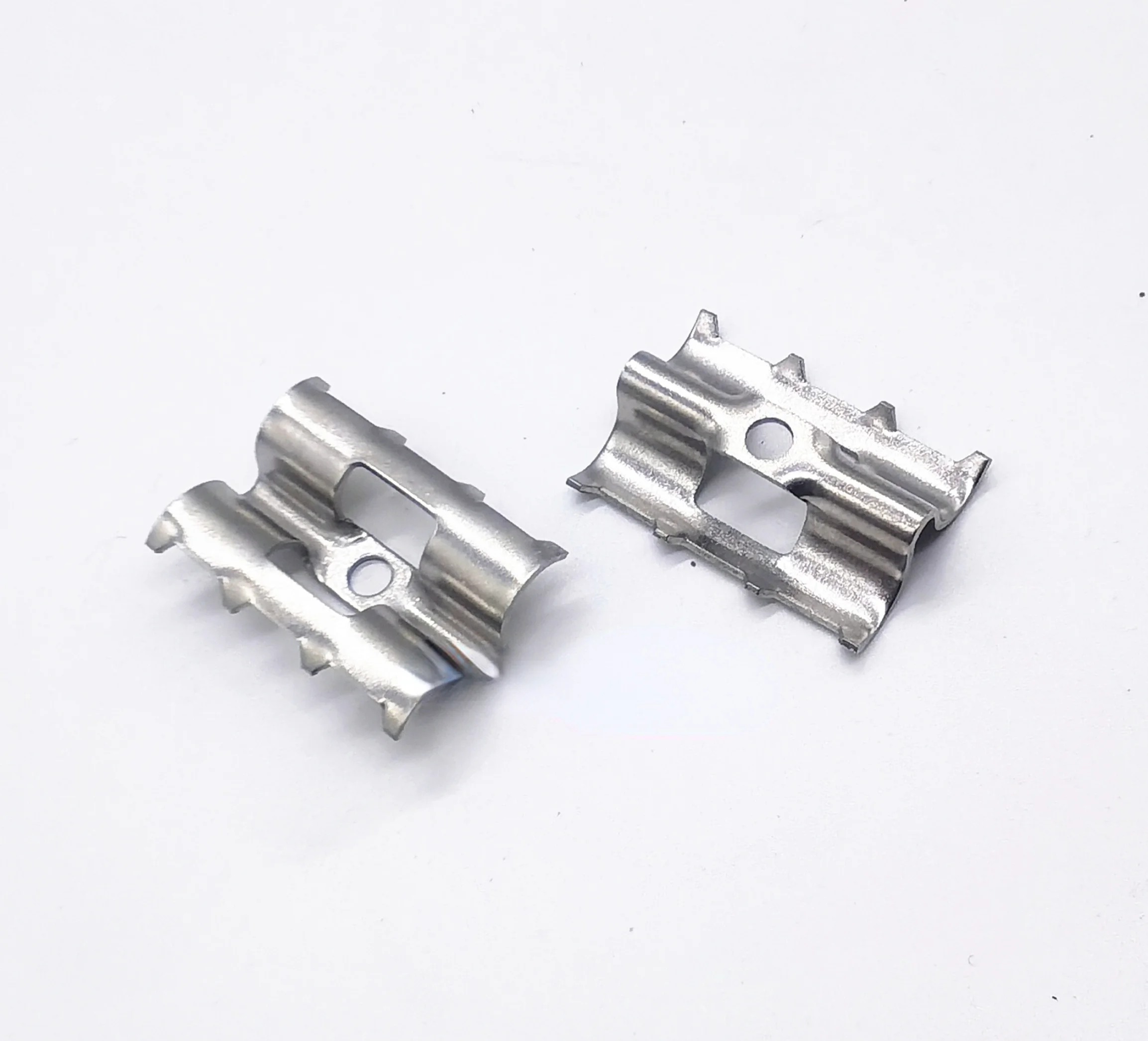 100pcs High and low groove floor fasteners, stainless steel connectors, 8-thorn clips, 201 floor stainless steel clips