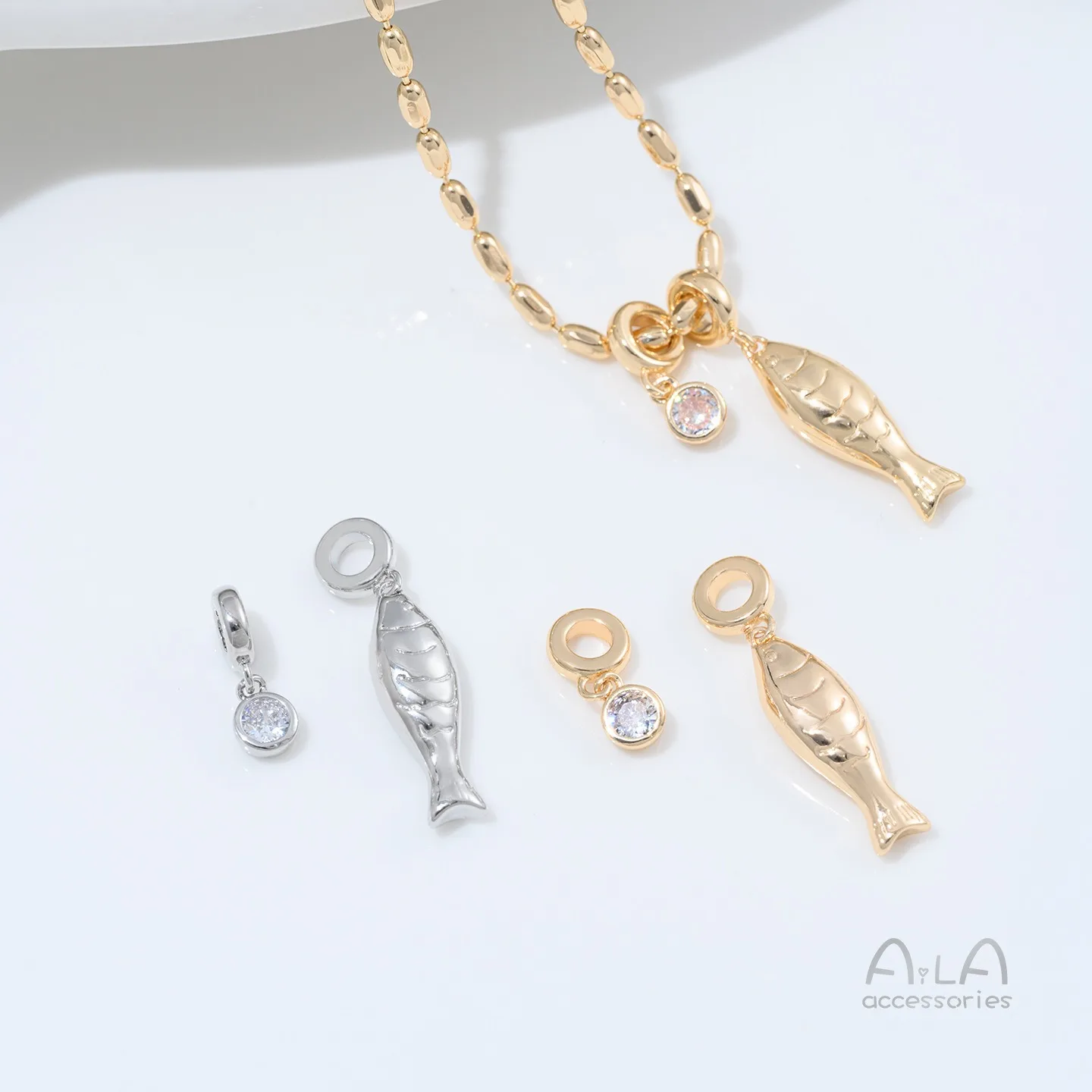 Copper-plated 14K Gold-wrapped Ring Small Fish Pendant Zircon Ring Pendant Handmade DIY Bracelet Necklace Jewelry Accessories