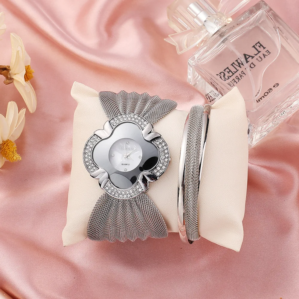 럭셔리 황금 빈티지 시계 여성 우아한 보석 석영 손목 시계 여성 시계의 새로운 패션 팔찌 골드 시계