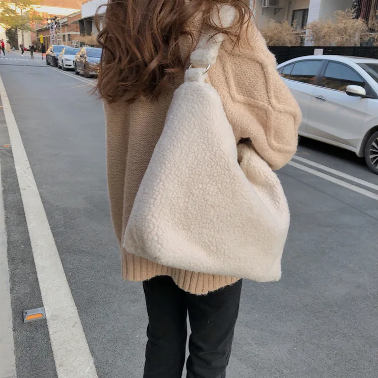 Solid Color Soft Fluffy Plush Women Messenger Bags Winter Lamb Faux Fur Ladies Shoulder Bag Large Capacity Female Casual Tote