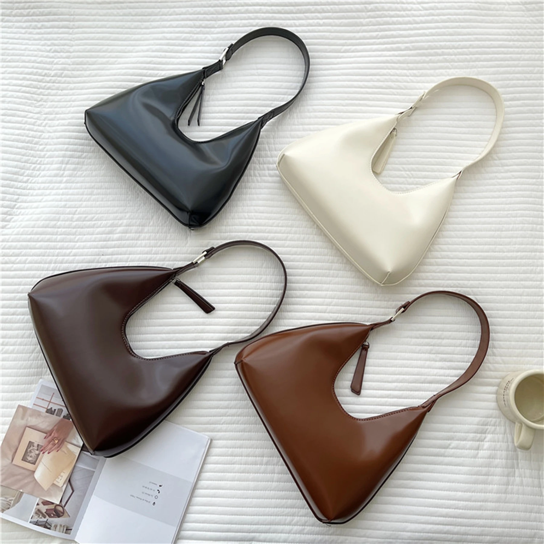 

Korean Niche Women's Bags Wholesale Fashionable Hand-Held Shoulder Bags for Women High-End Pu Retro Underarm Bags