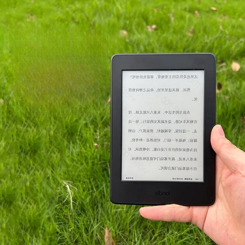 Libros electrónicos usados, lectores Kindle Paperwhite 4, así como la serie completa de libros electrónicos Kindle Paperwhite 3 y Kindle 8.