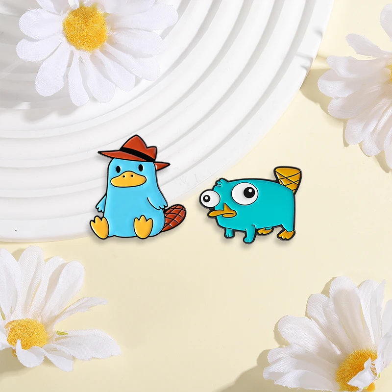 بيري خلد الماء بروش المينا دبابيس الكرتون أنيمي كاوبوي خلد الماء دبابيس معدنية الملابس التلبيب شارات مجوهرات هدية للأصدقاء