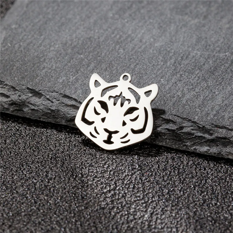 5pc/lot Cartoon Animal Charms Cat Bee Horse Tiger Koala Dinosaur Mini Stainless Steel Pendants for DIY Bracelet Necklace Making