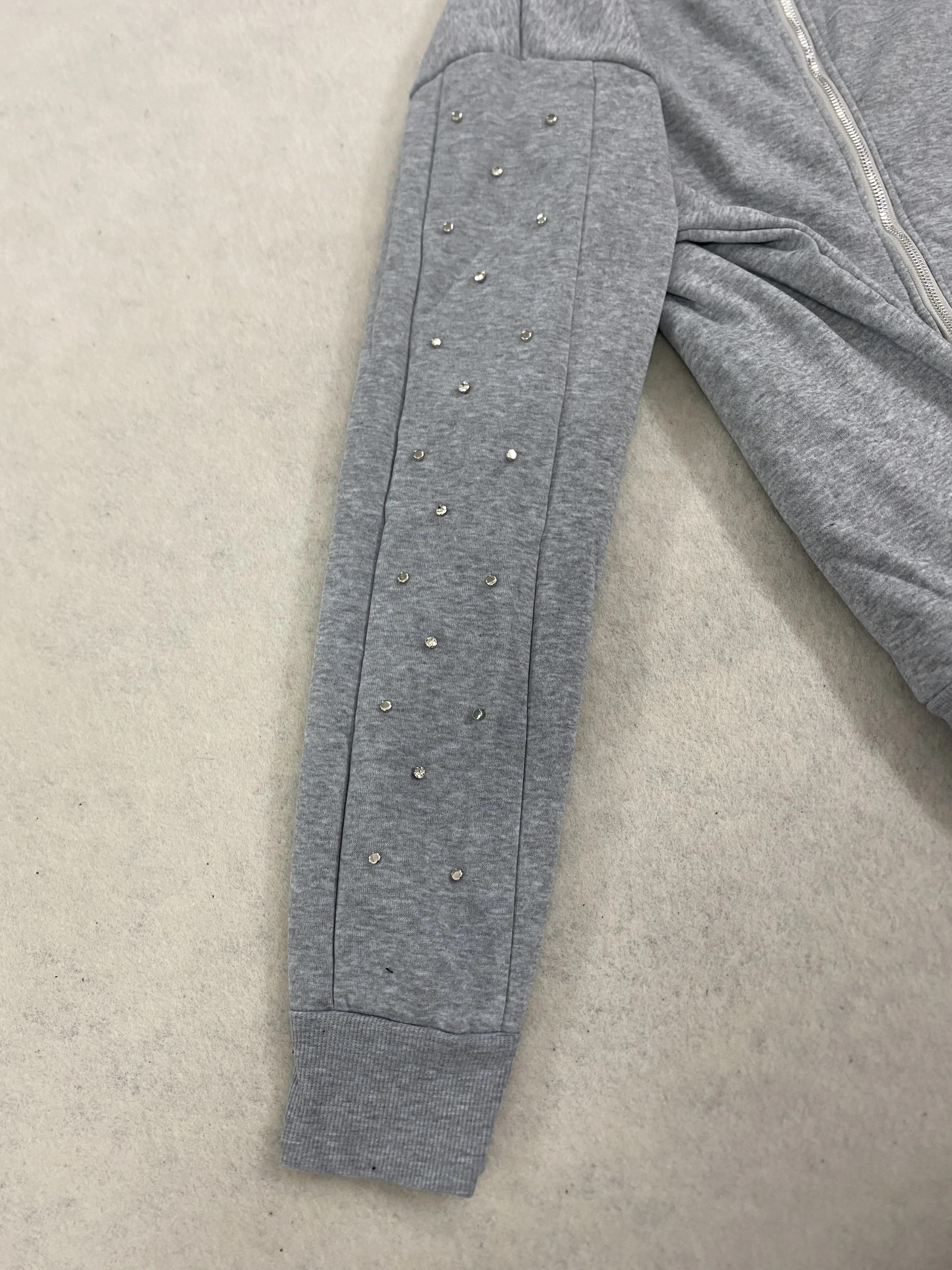 Übergroßer Harajuku-Hoodie in Grau, Vintage-Mode, mit Reißverschluss, europäischer und amerikanischer Herbst-/Winter-High-Street-Stil, vielseitiges Sweatshirt, Emo-Look. – Detail 6