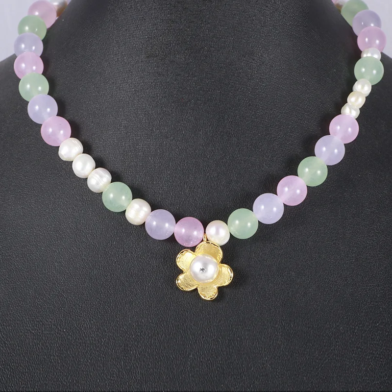 

2026 Spring Summer Cute Sweet Niche Design Ins Light Colorful Hand-beaded Freshwater Pearl Gold-plated Flower Necklace for Women
