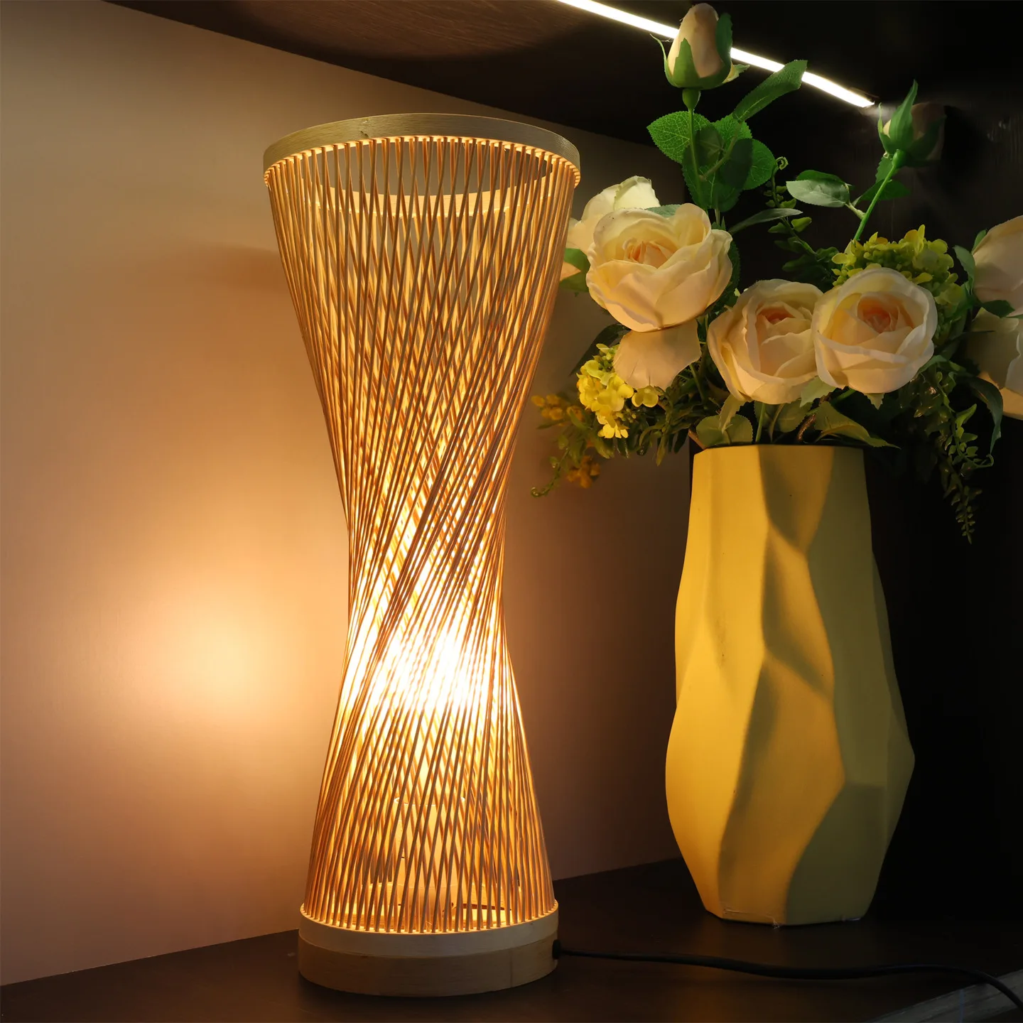 

Chinese Bamboo Table Lamp, Zen Handwoven Lamp for Teahouse, Homestay, Dining Room, Tatami Decor