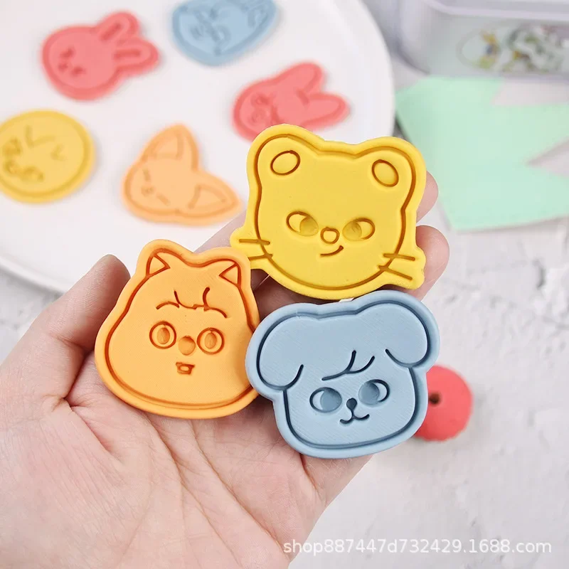 Skzoo Cartoon Animal Image Biscuit Mold 3D Stereoscopic Pressing Cookie Printing Baking Tool Fan Related Products