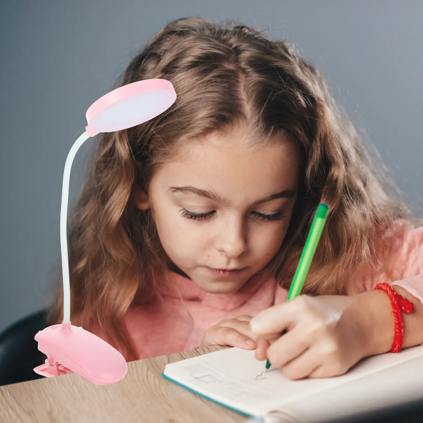 

Настольная лампа для защиты глаз, 1 шт., с комфортной цветовой температурой, маленькая изящная настольная лампа для общежития, USB-зарядка, лампа для чтения