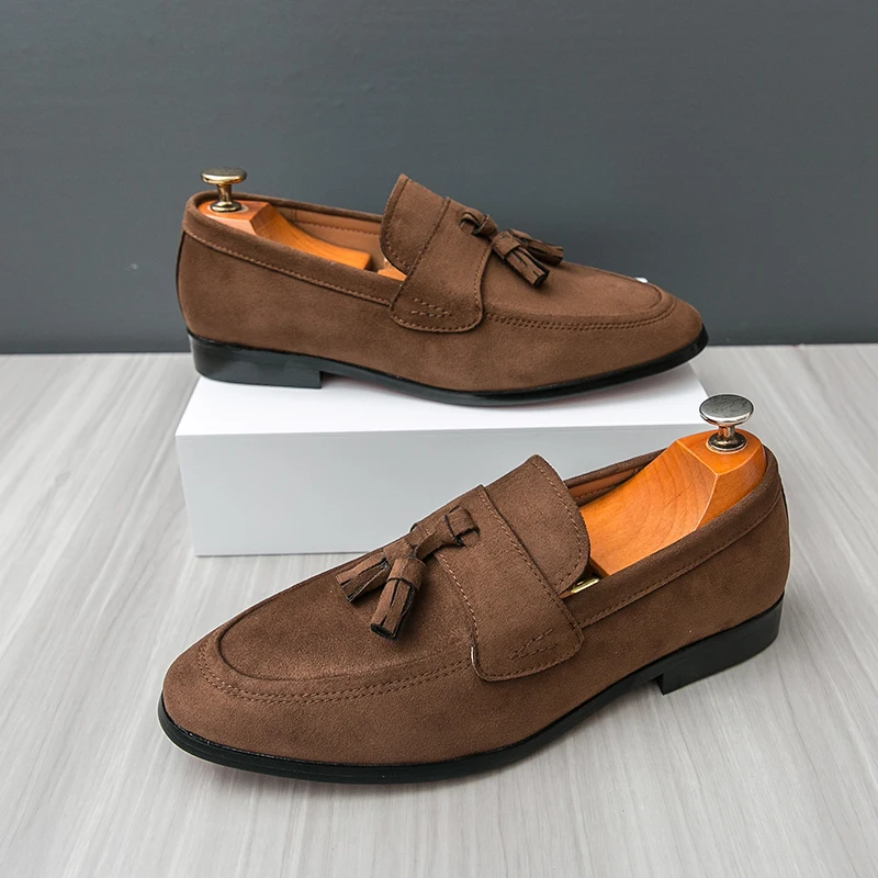 Men Casual Fashionable Fringed Shoes Men Lightweight Comfortable Fashionable Matte Loafers Business Bean Shoes Sizes 38-46