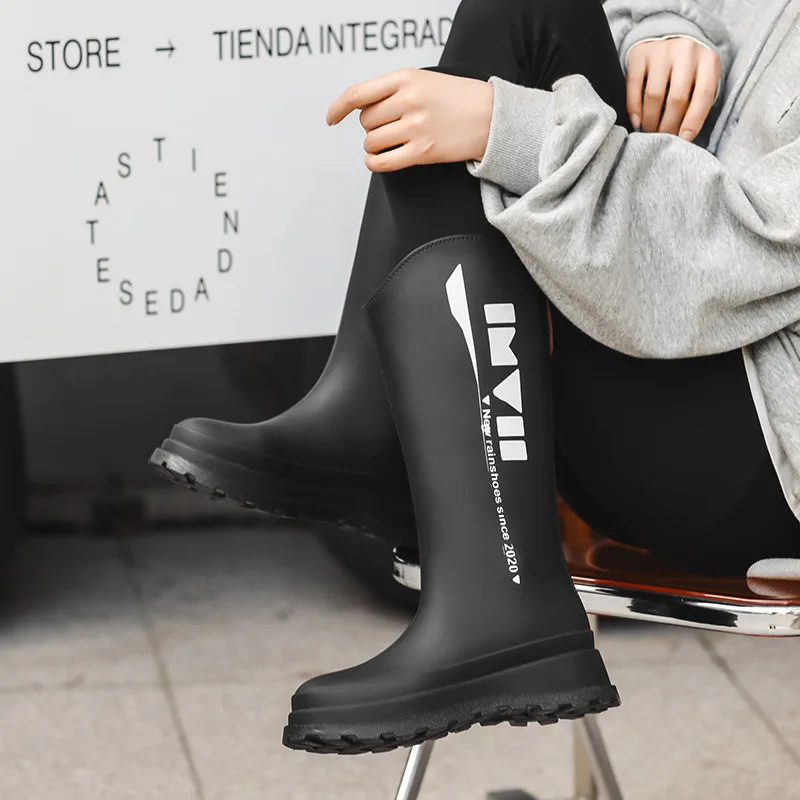 Bottes de pluie non ald à bout rond pour adultes et femmes, chaussures d'eau à tube long, vêtements d'extérieur, chaussures de camping quatre saisons, nouveau