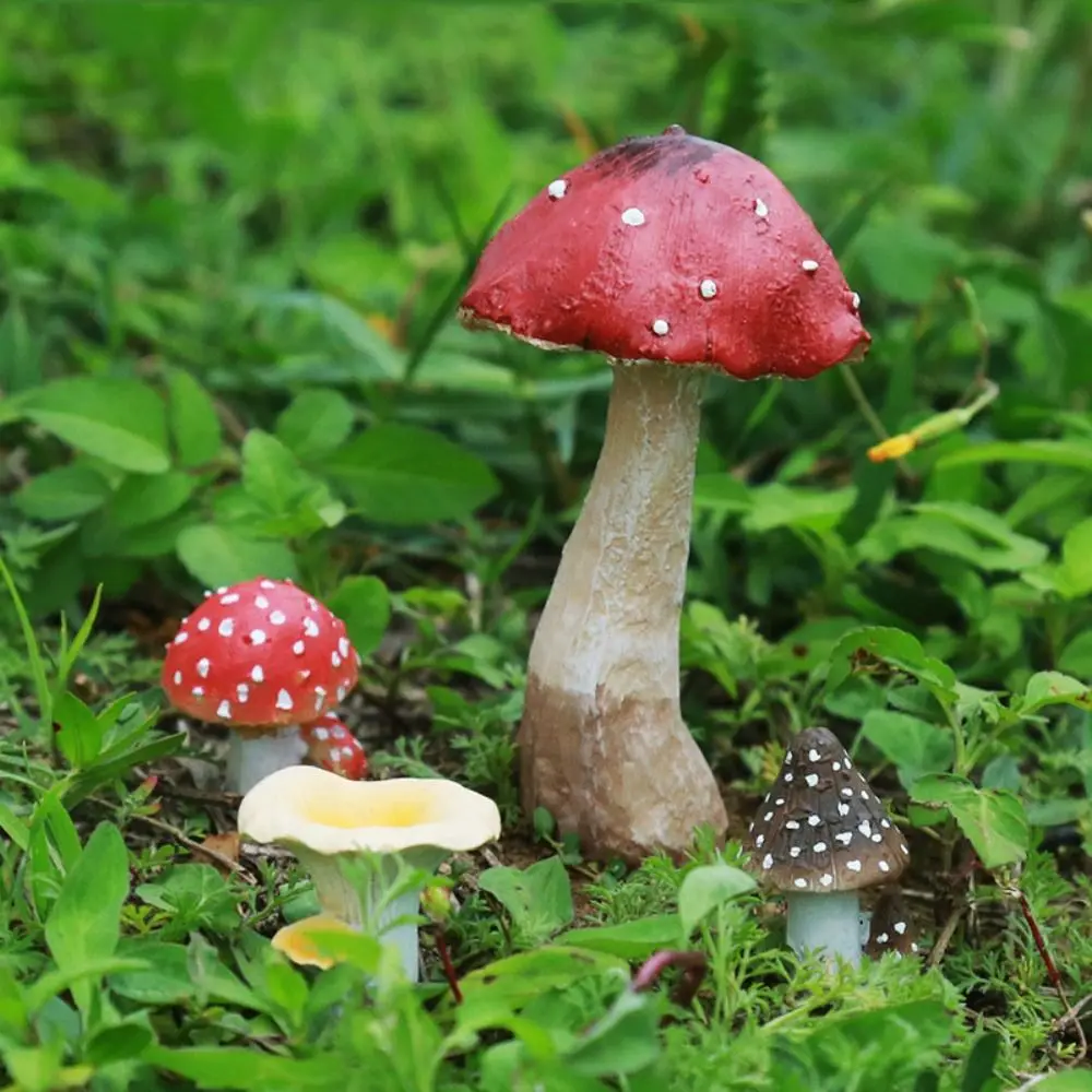Red Miniatures Mushroom DIY Outdoor Mushroom Resin Statue Figurine Decoration Crafts Bonsai Ornament Fairy Flowerpot Plants
