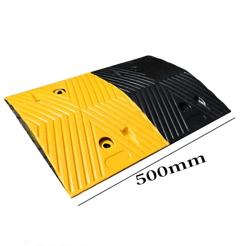 Heavy duty rubber speed bumps, high road visibility black and yellow two-color rubber speed bumps