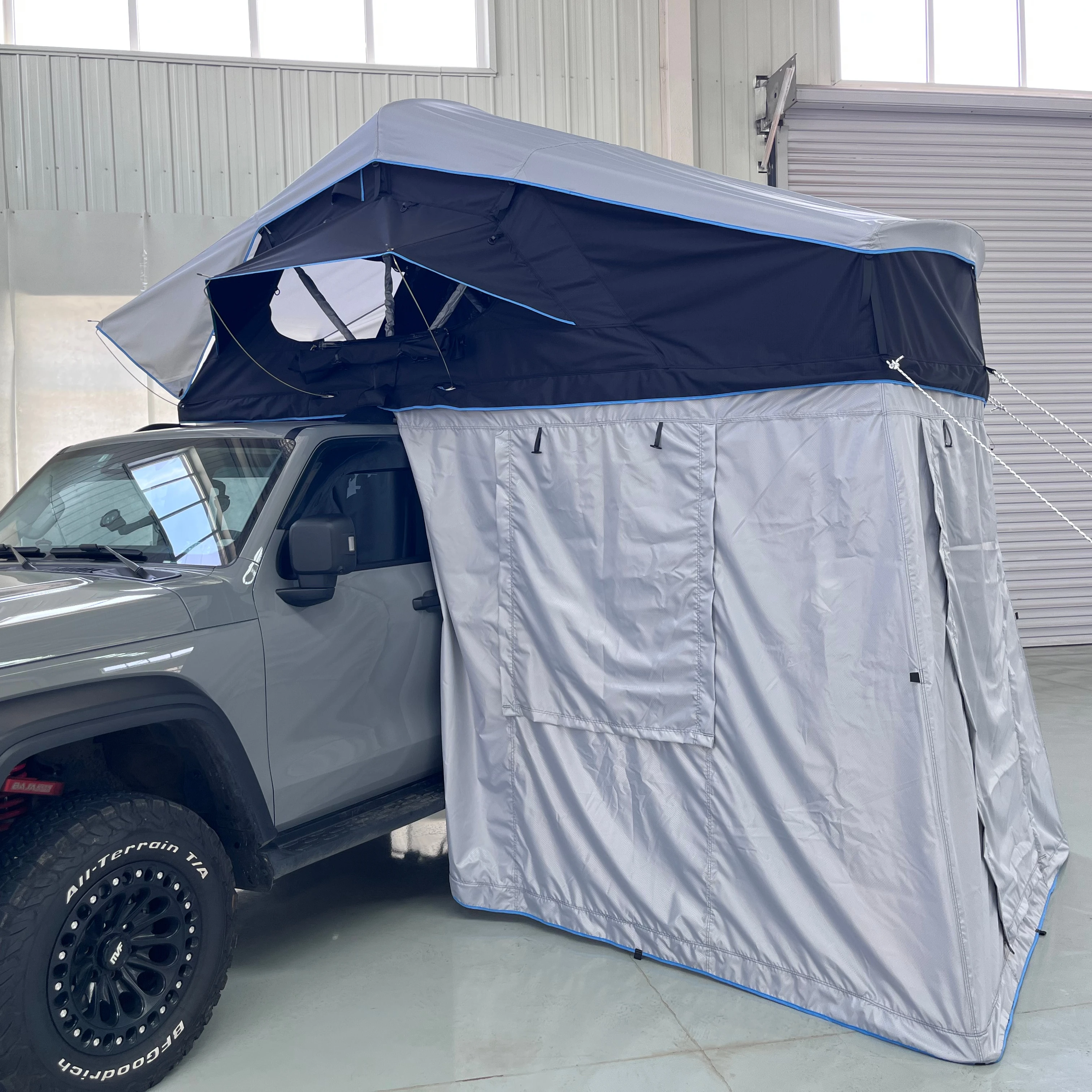 

A Custom Outdoor Manufacturer 4wd Offroad 4 Season Suv Waterproof Traveling Camping Car Soft Shell Roof Top Tent
