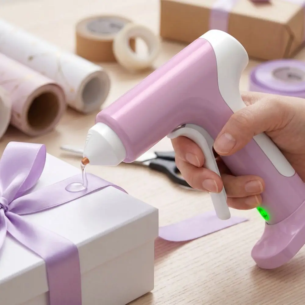 Mini Glue Sticks Hot Glue Fast Preheating Handheld Tool Cordless Glue Anti-Drip Design Unrestrained Rechargeable Glue
