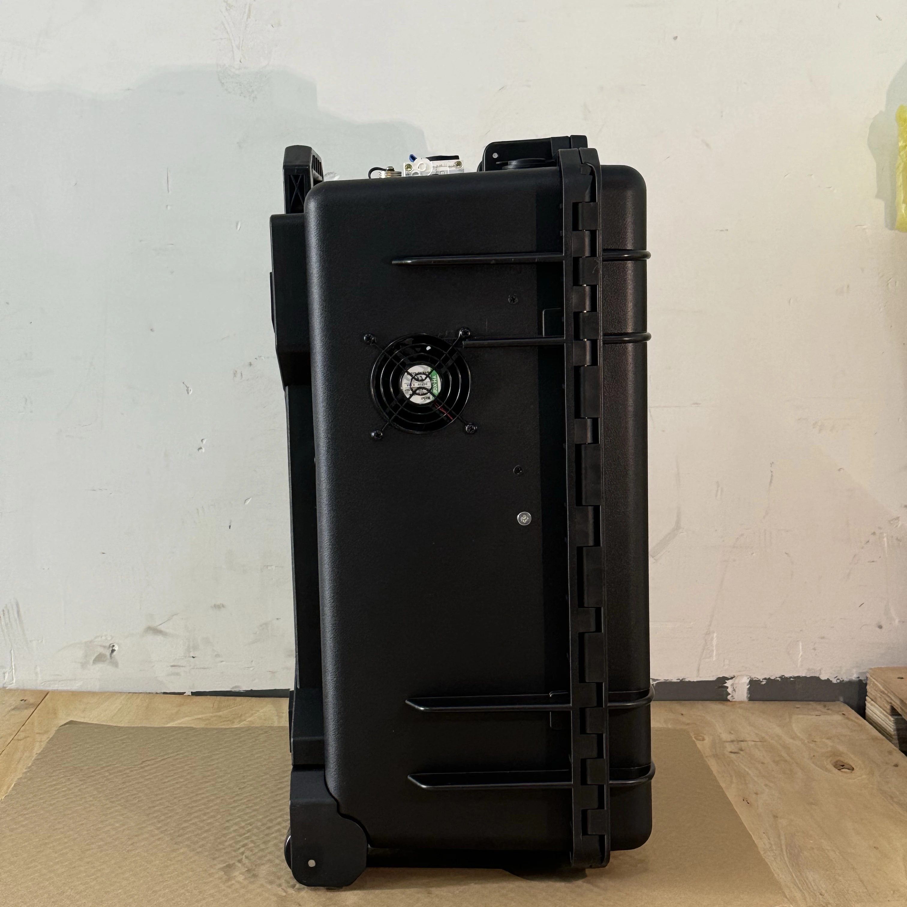 Todas as malas personalizadas de alta capacidade para bagagem UPS 3840Wh 5120Wh 6000Wh Fonte de alimentação 3000W 5000W Estação de energia portátil