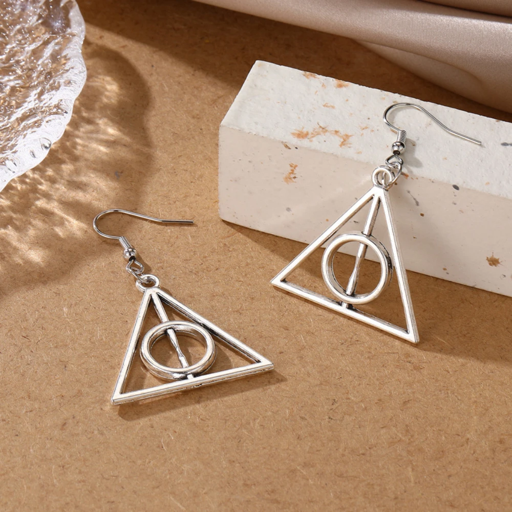 Pendientes de pirámide triangular geométrico para mujer, diseño Simple, pendientes colgantes de reliquias de la muerte, joyería Vintage