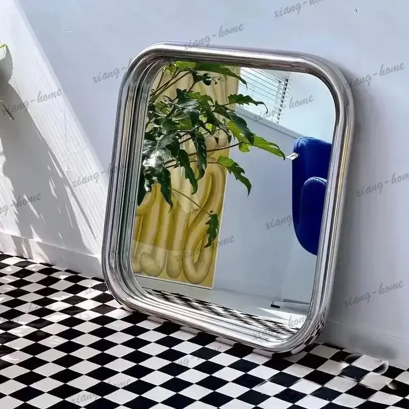 Factory Direct Bathroom Aesthetic Shower Traffic Men Makeup Mirror Small Mirror Cute Frame Spiegel Wand Home Decorations Silvery
